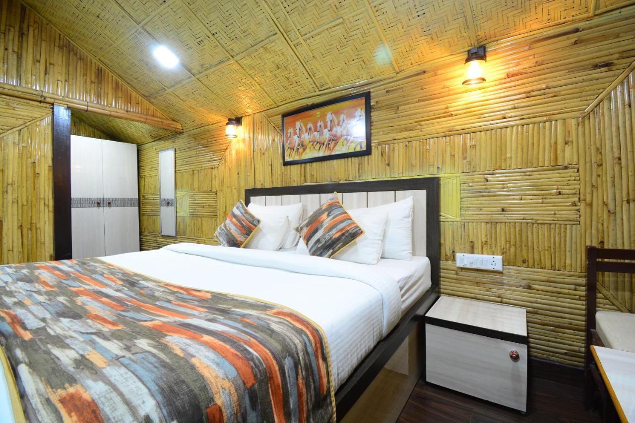 Hotel Bamboo Castle Jaipur Exteriör bild
