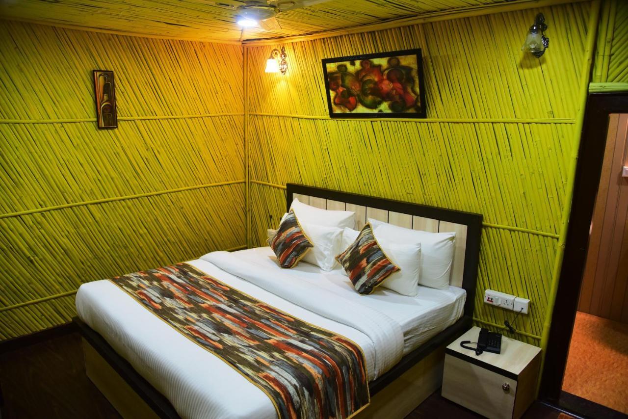 Hotel Bamboo Castle Jaipur Exteriör bild