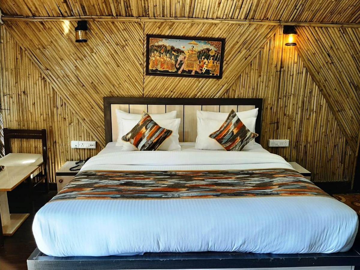 Hotel Bamboo Castle Jaipur Exteriör bild